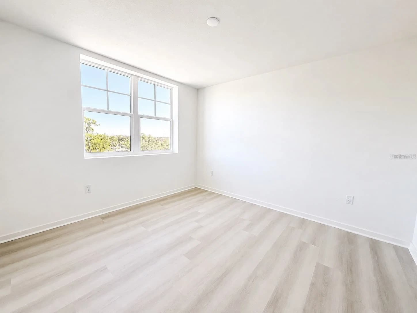 5587 MILLENIA PARK 5
