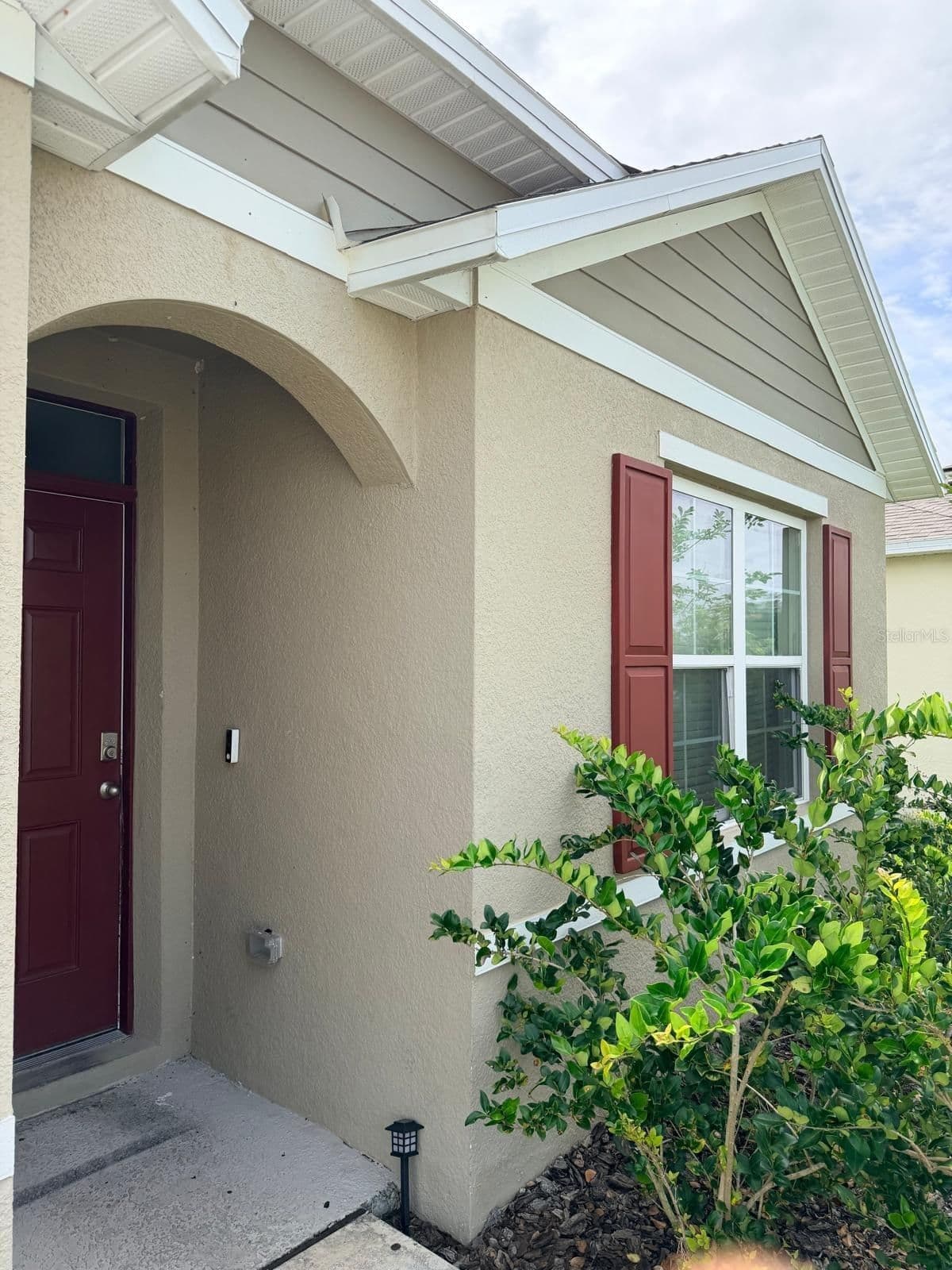 1229 RED HILL 3