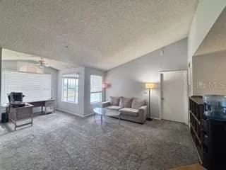 2212 GRAND CAYMAN 3