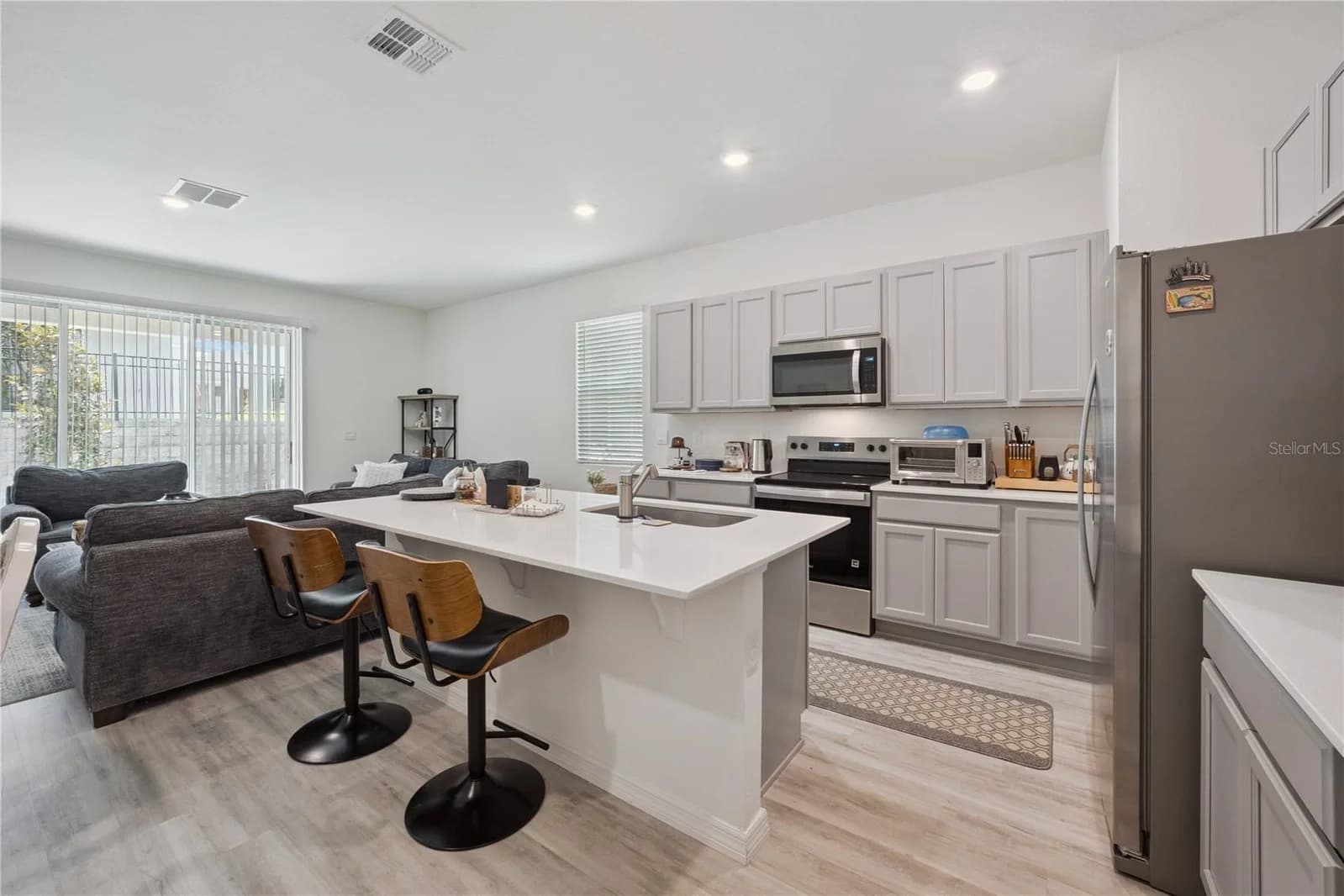 2076 MONTEVERDE 4