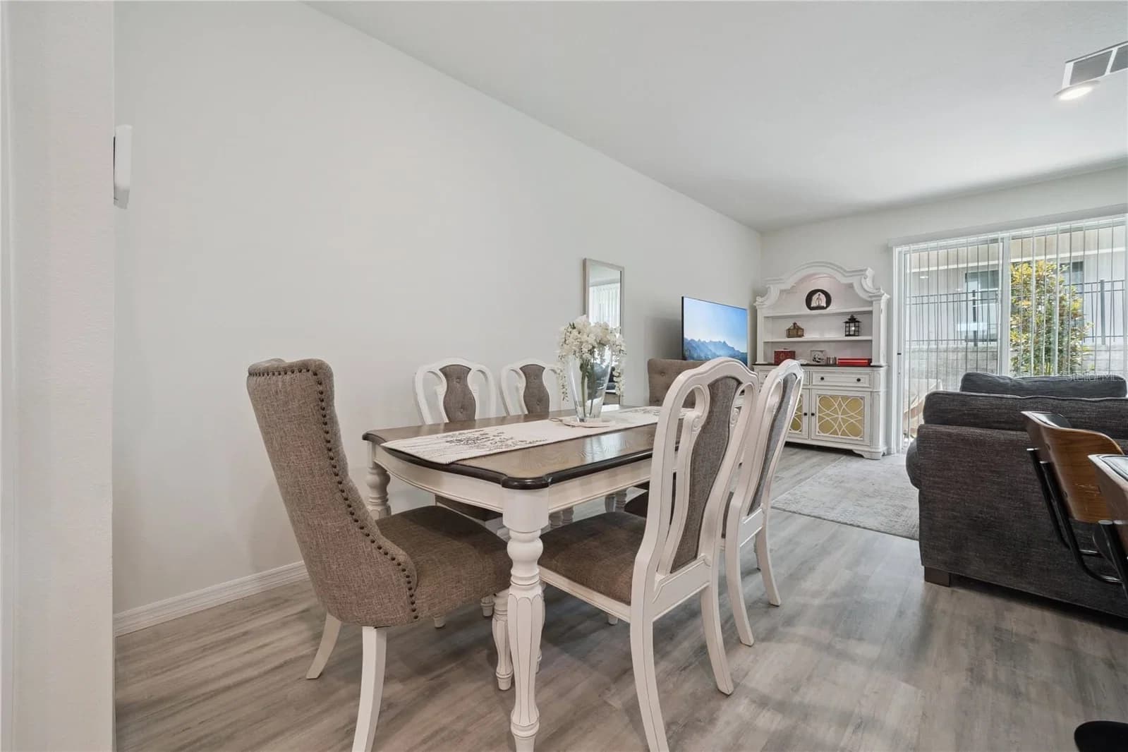 2076 MONTEVERDE 5