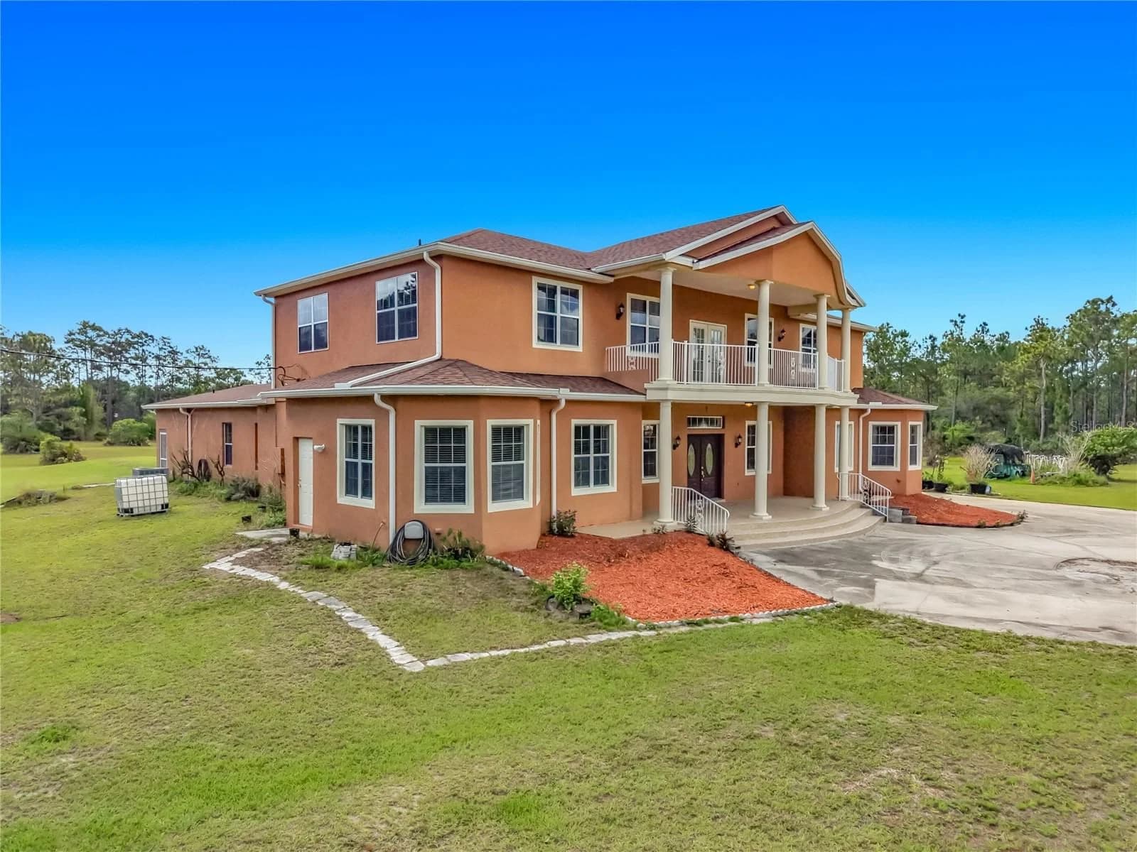 6031 BANCROFT 4