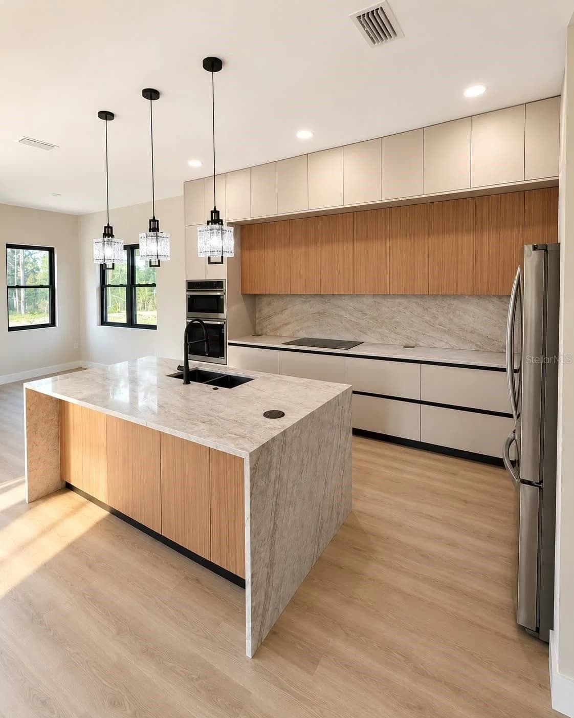 19215 NUTMEG ST 4