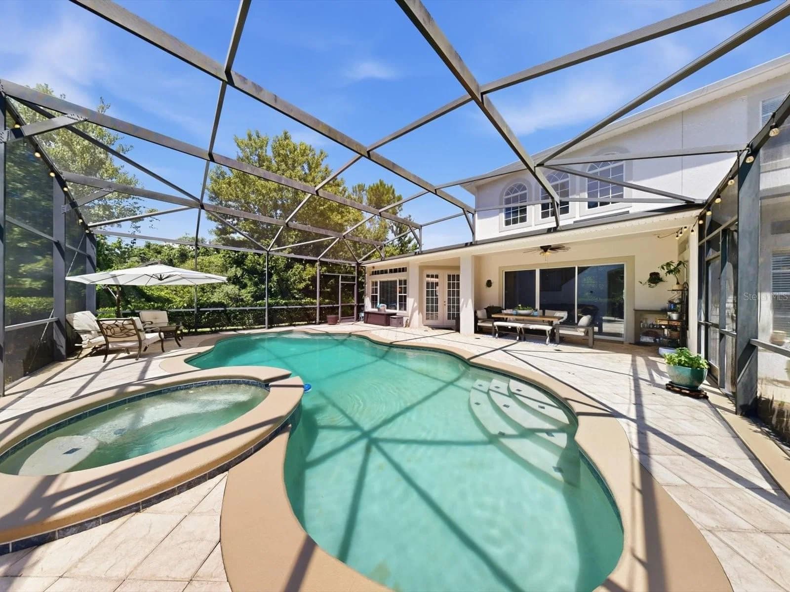 561 HARRISWOOD 2