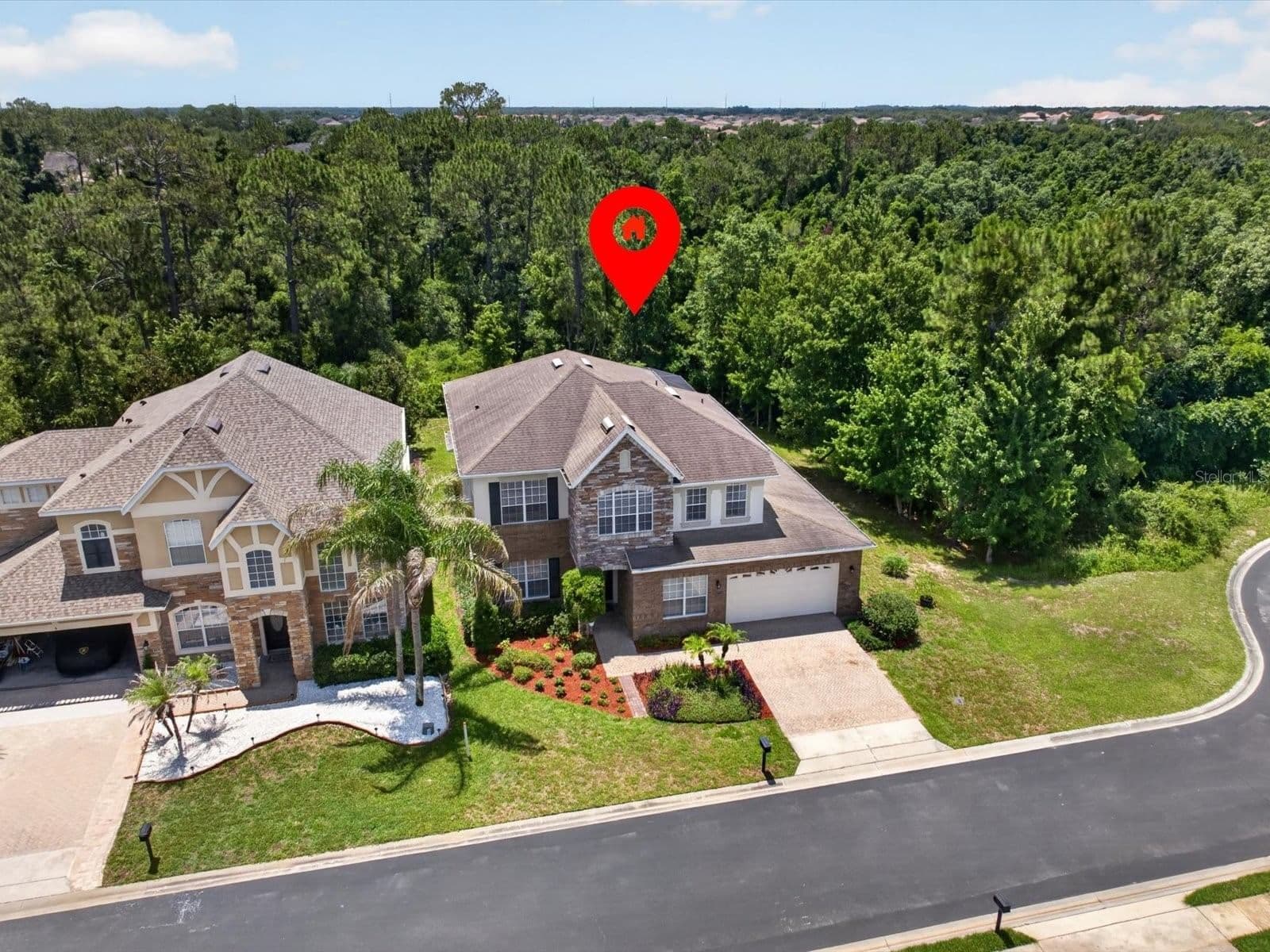 561 HARRISWOOD 4