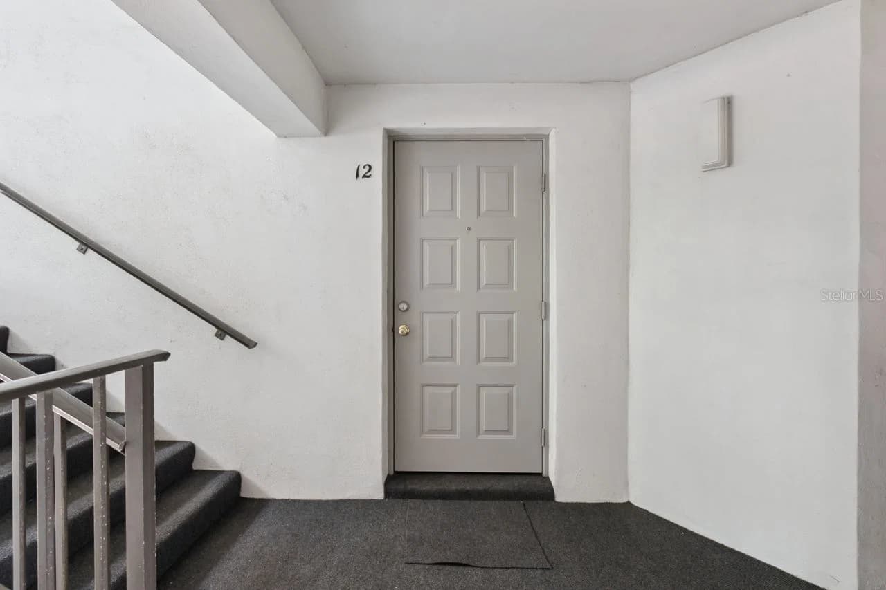 8215 SUN SPRING, Orlando, FL 32825 2