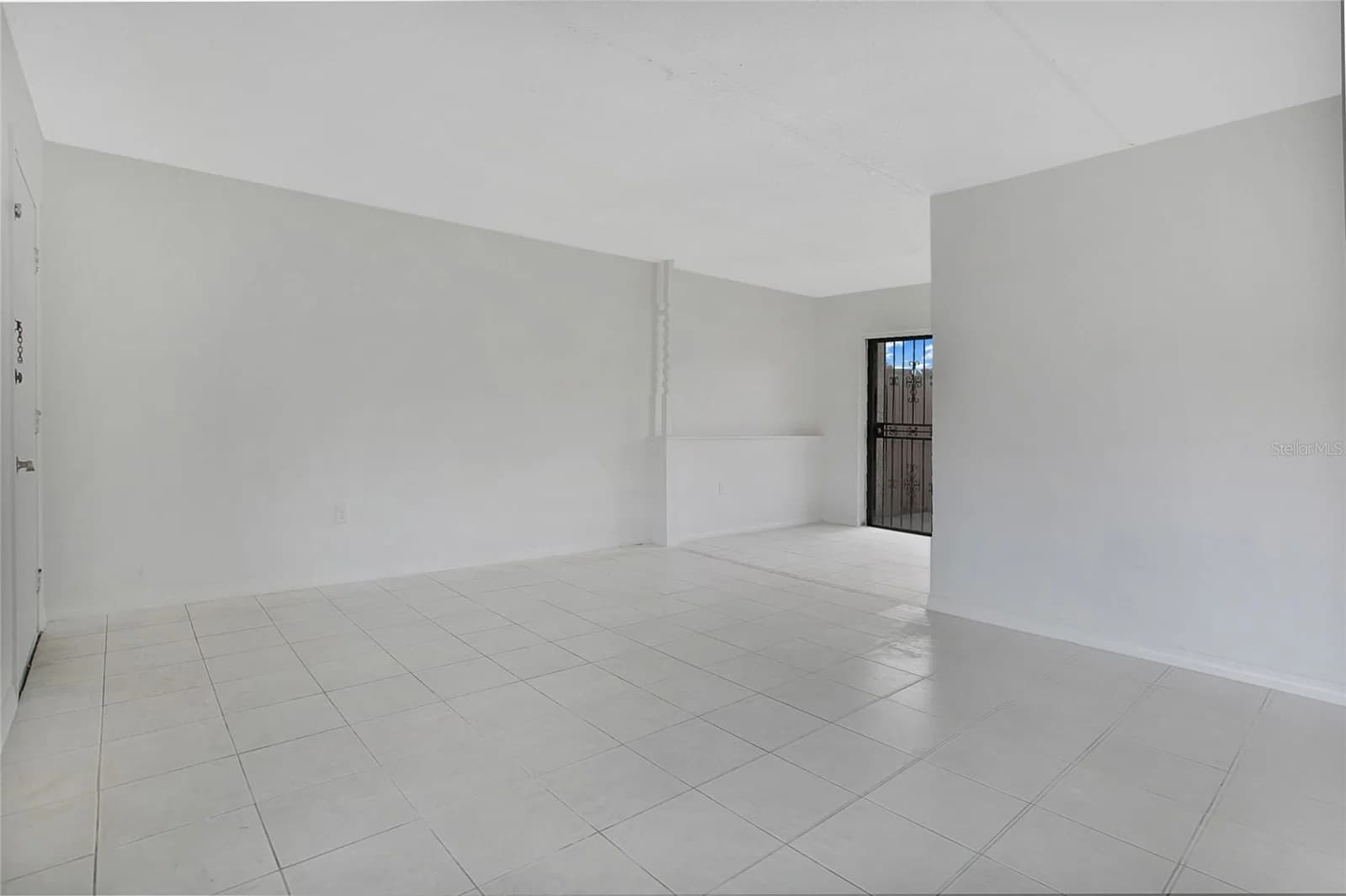 1914 HONOUR, Orlando, FL 32839 2