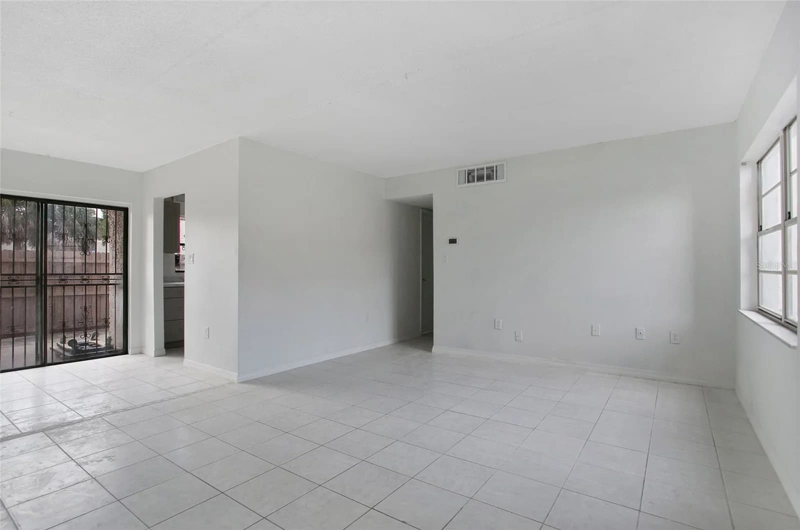 1914 HONOUR, Orlando, FL 32839 3