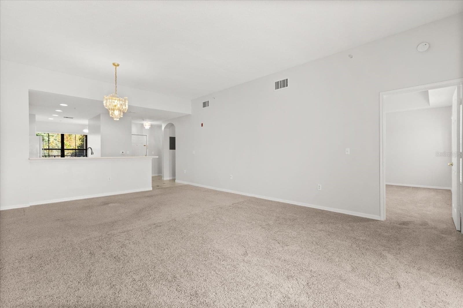 909 WATERSIDE 4