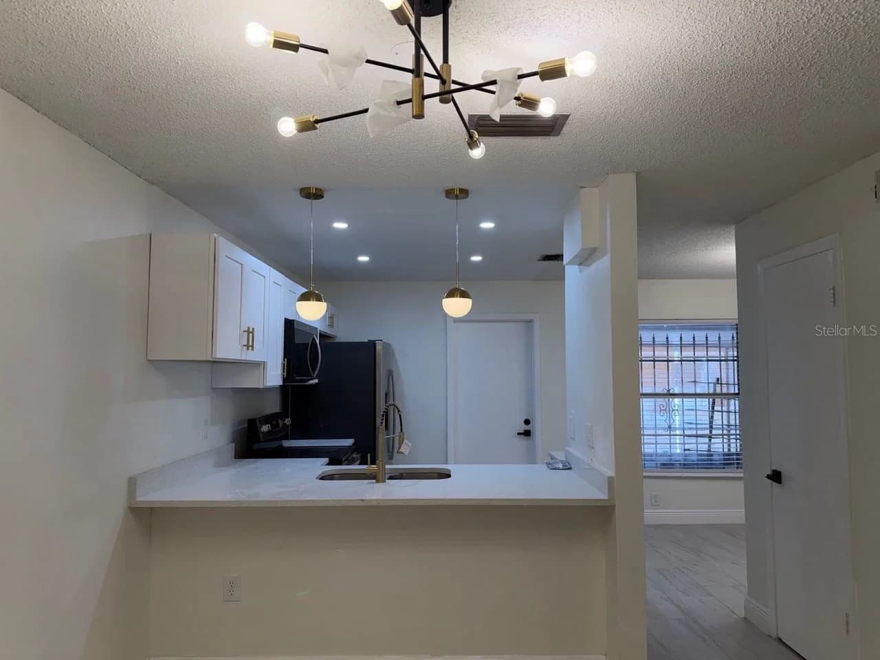 2711 WILLOW 5