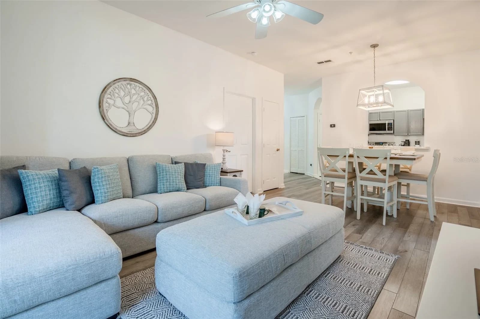 2303 BUTTERFLY PALM WAY 2