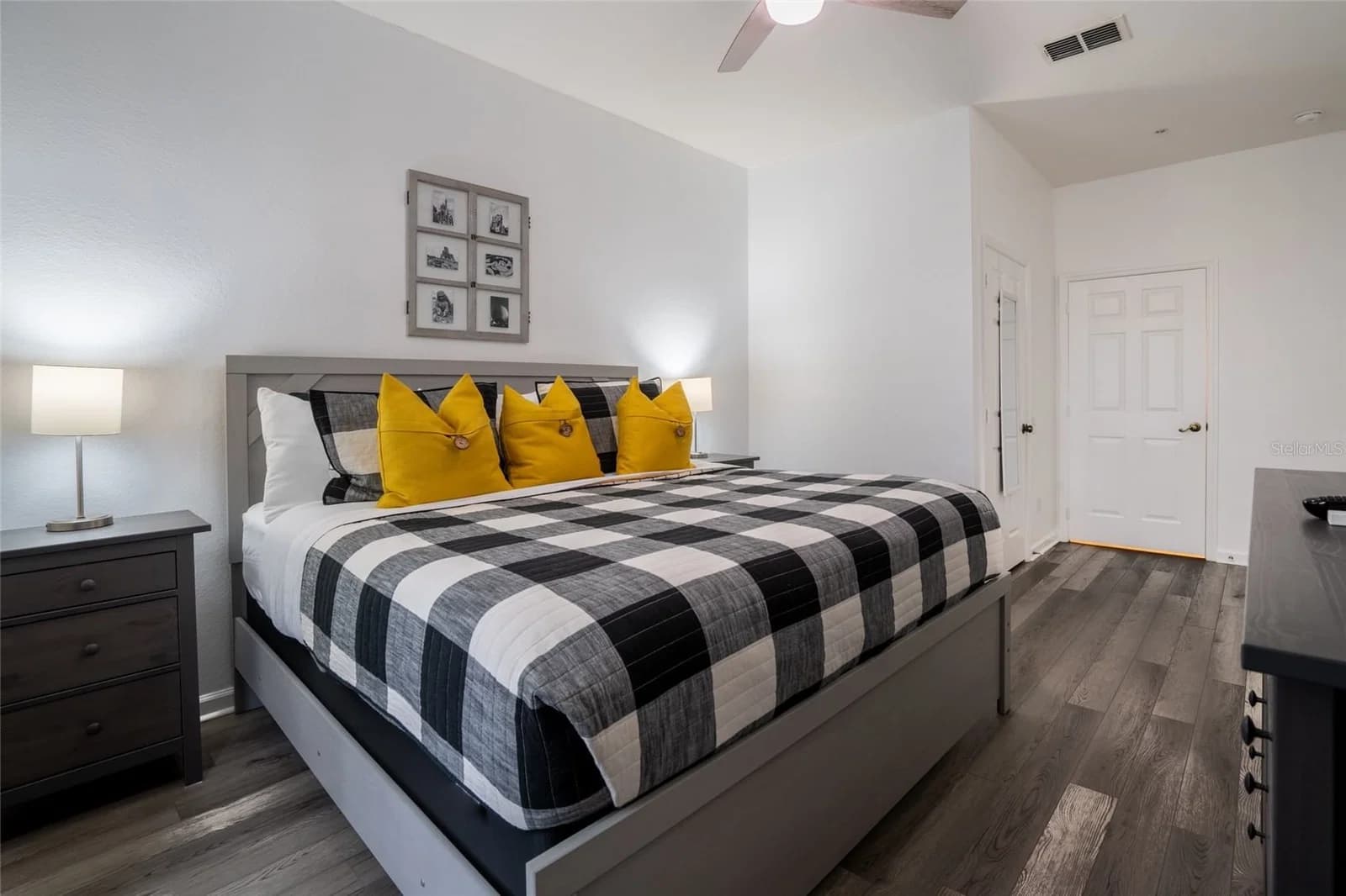 2303 BUTTERFLY PALM WAY 5