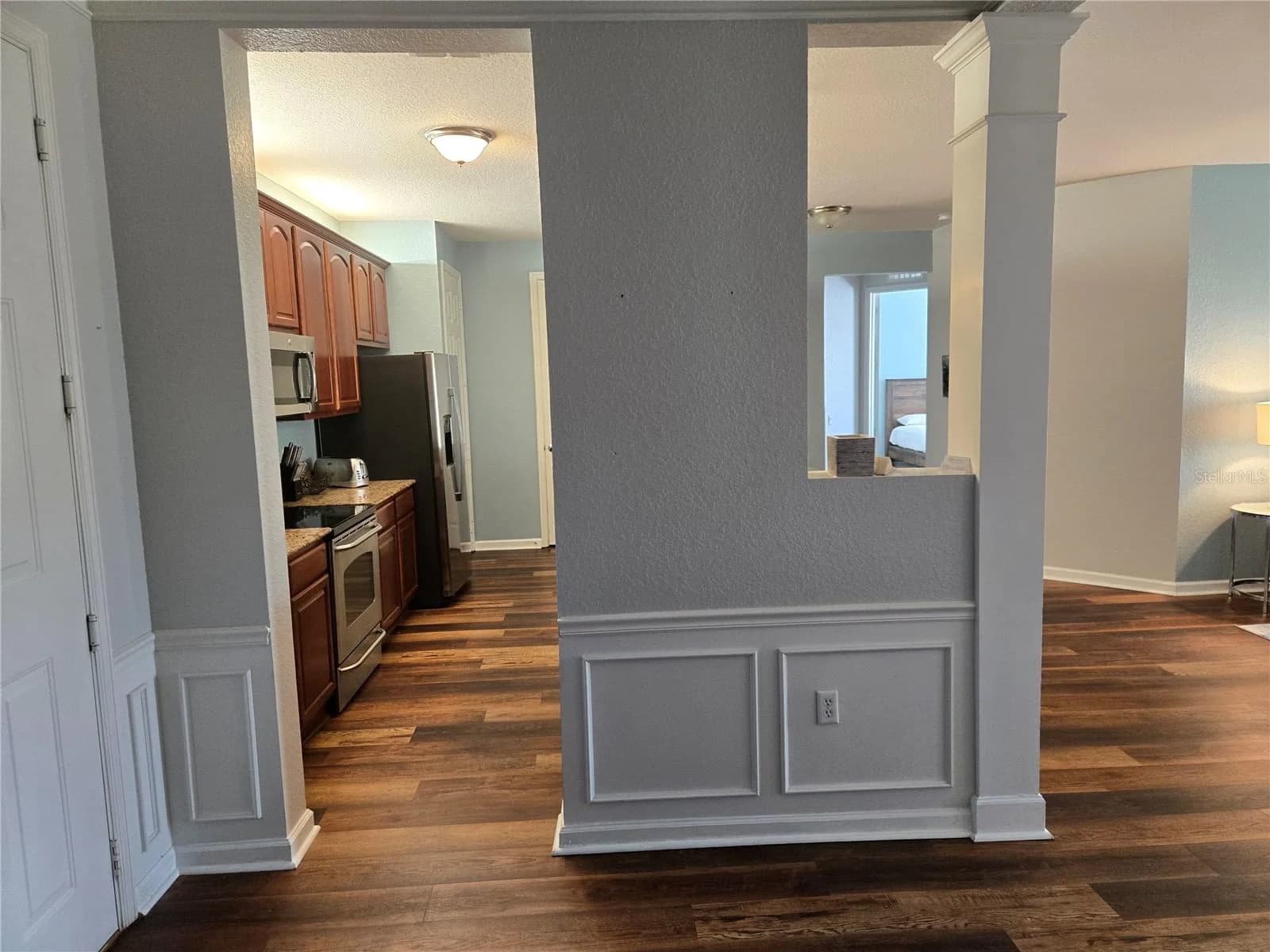 5049 SHOREWAY 5