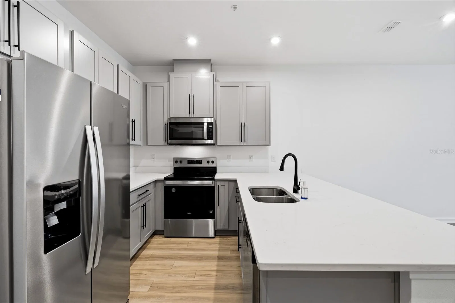 9844 WALKWAY 5