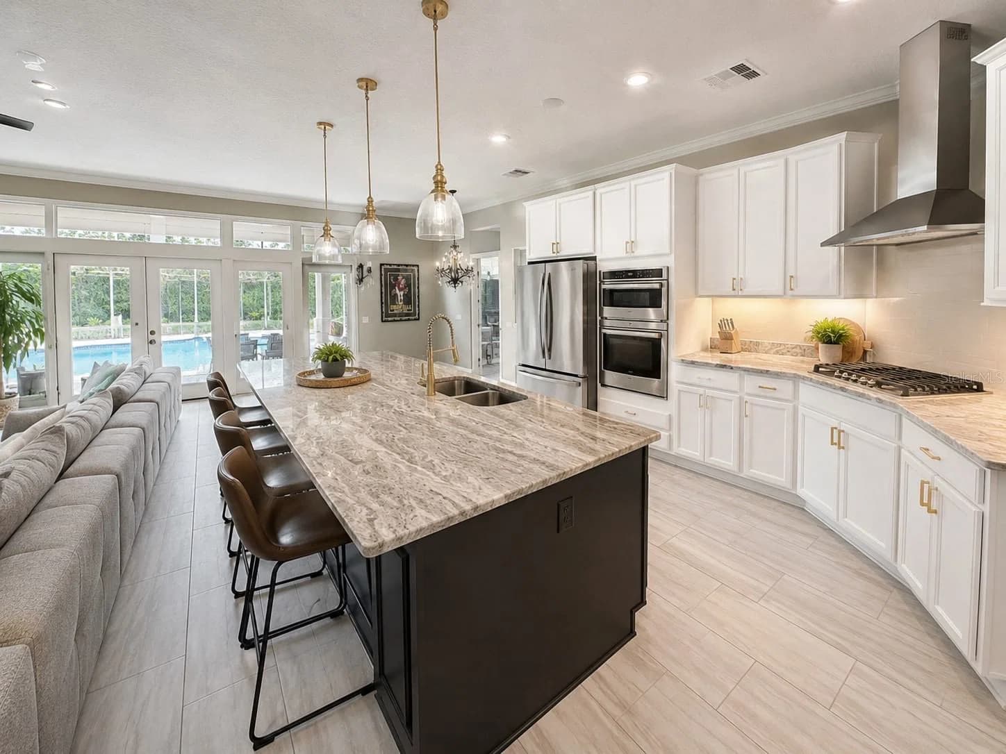 2260 LANGLEY 4