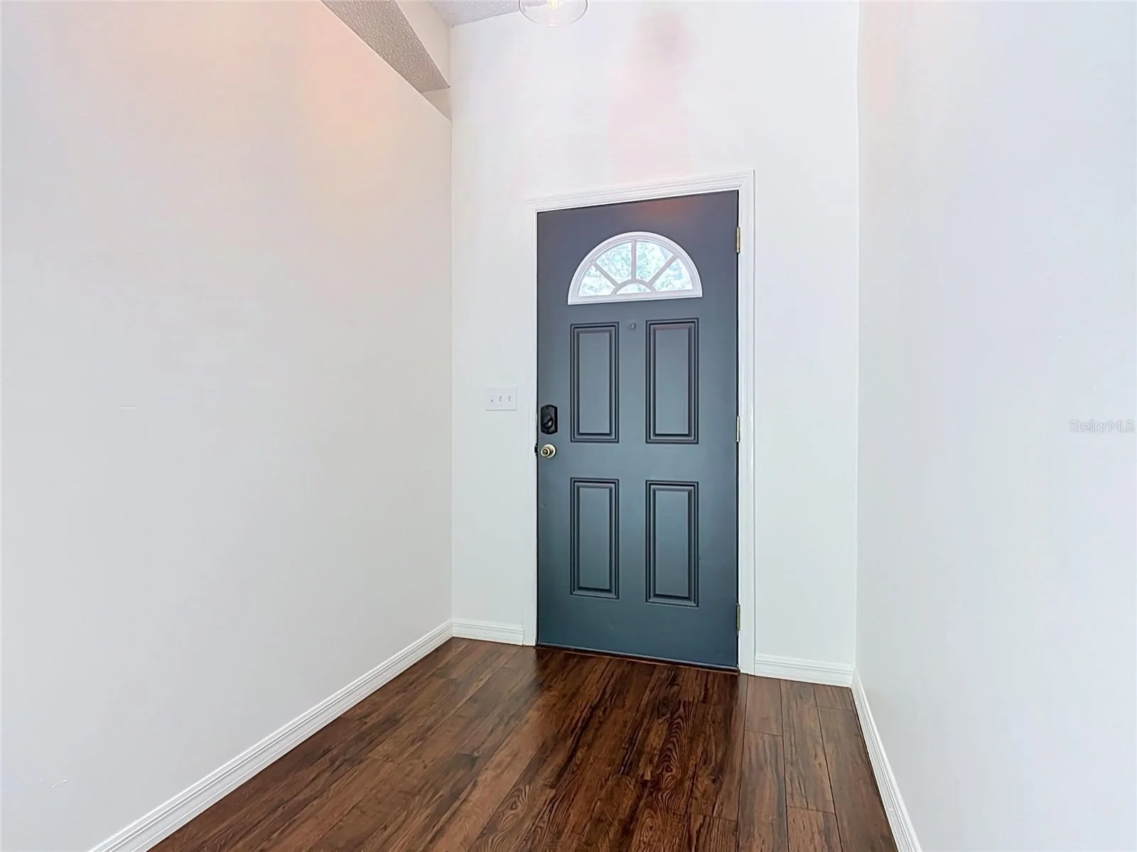 210 ROBBINS REST 5