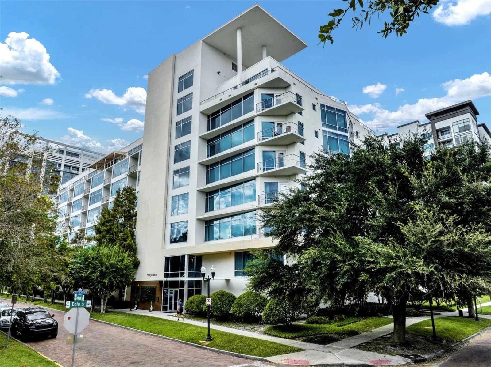 525 JACKSON, Orlando, FL 32801