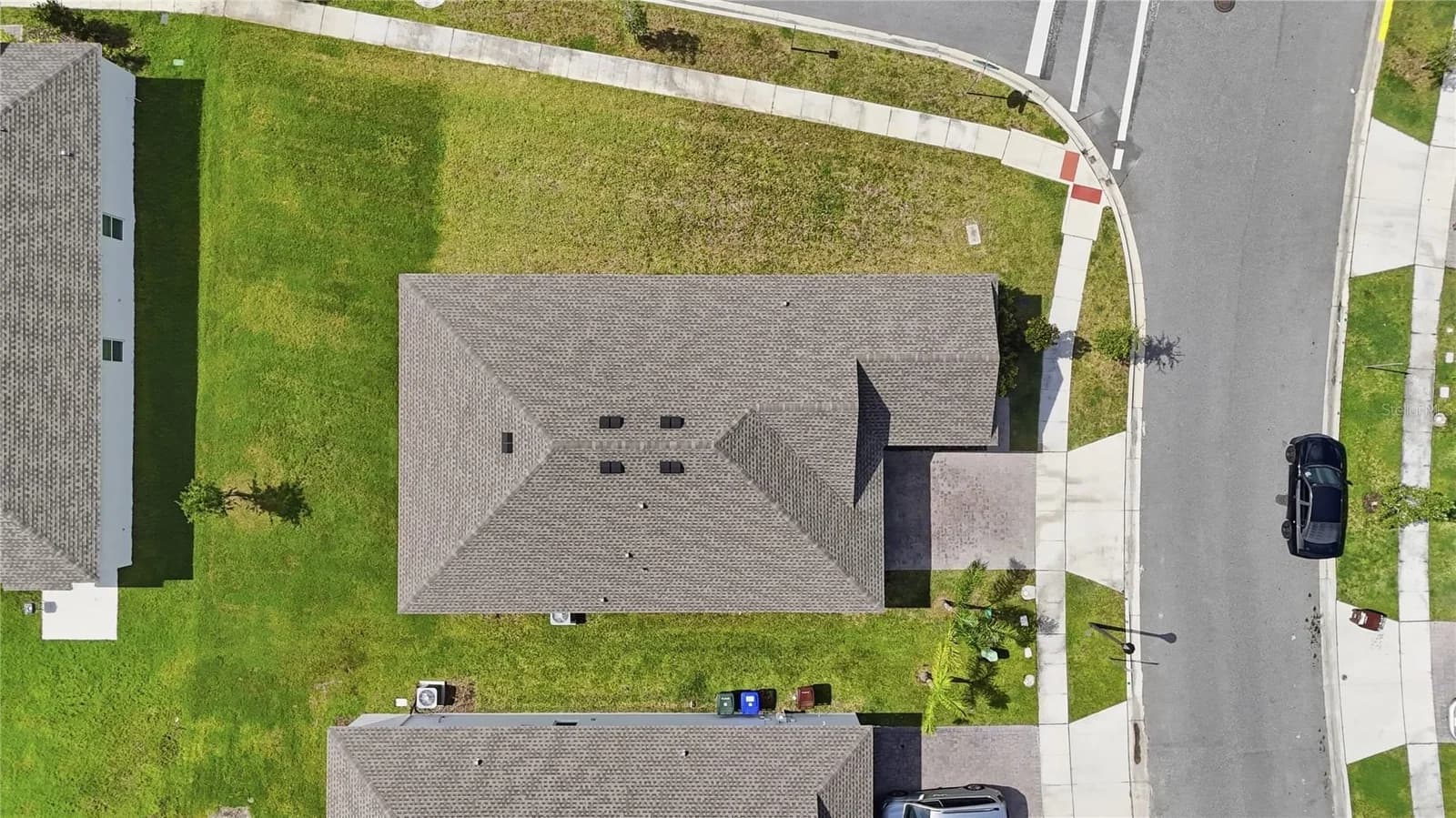 1374 BRENTWOOD DRIVE 4