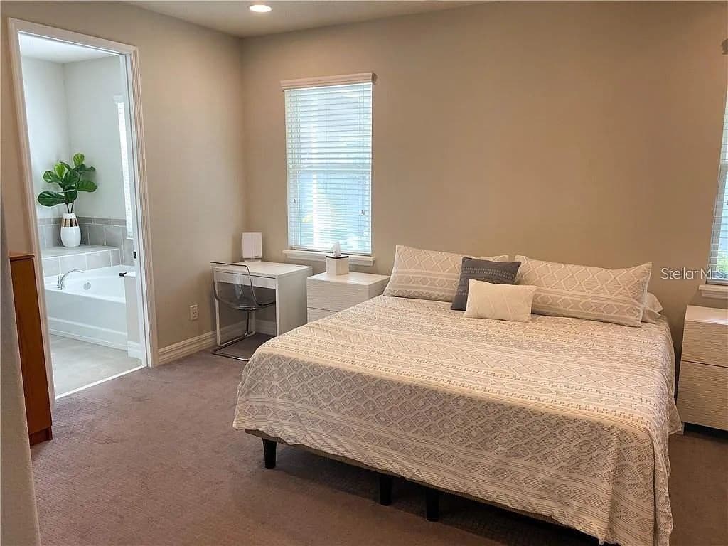 7902 CORKFIELD 5