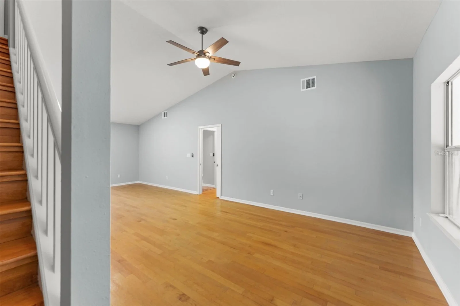 805 SMITH, Orlando, FL 32804 3