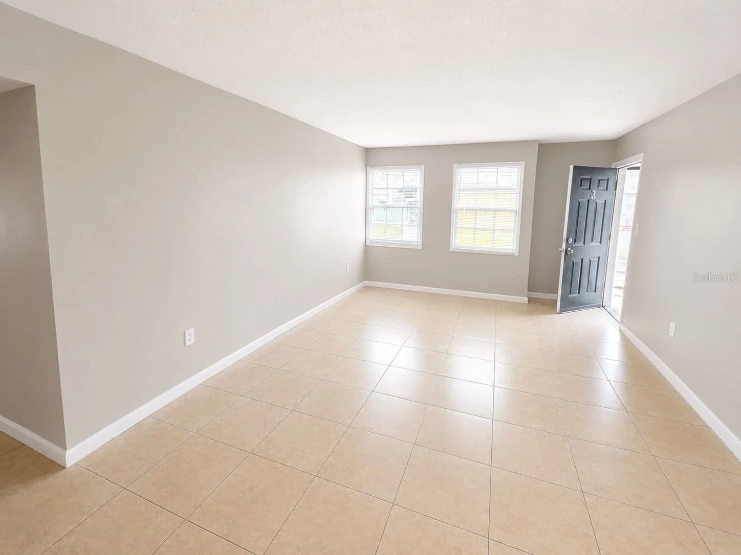2779 L B MCLEOD, Orlando, FL 32805 3