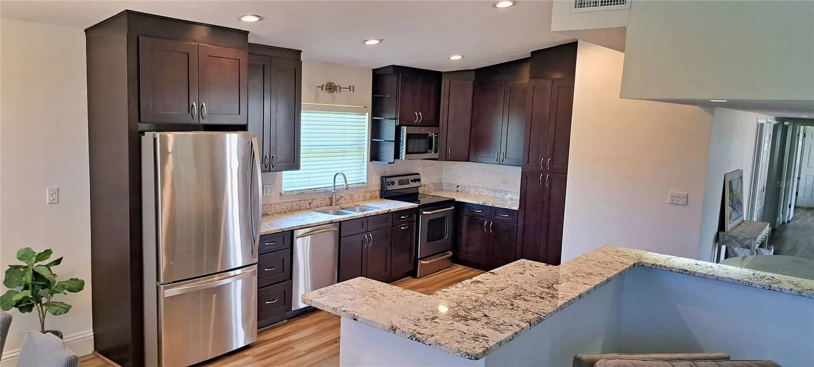 2400 LAUDERDALE 5