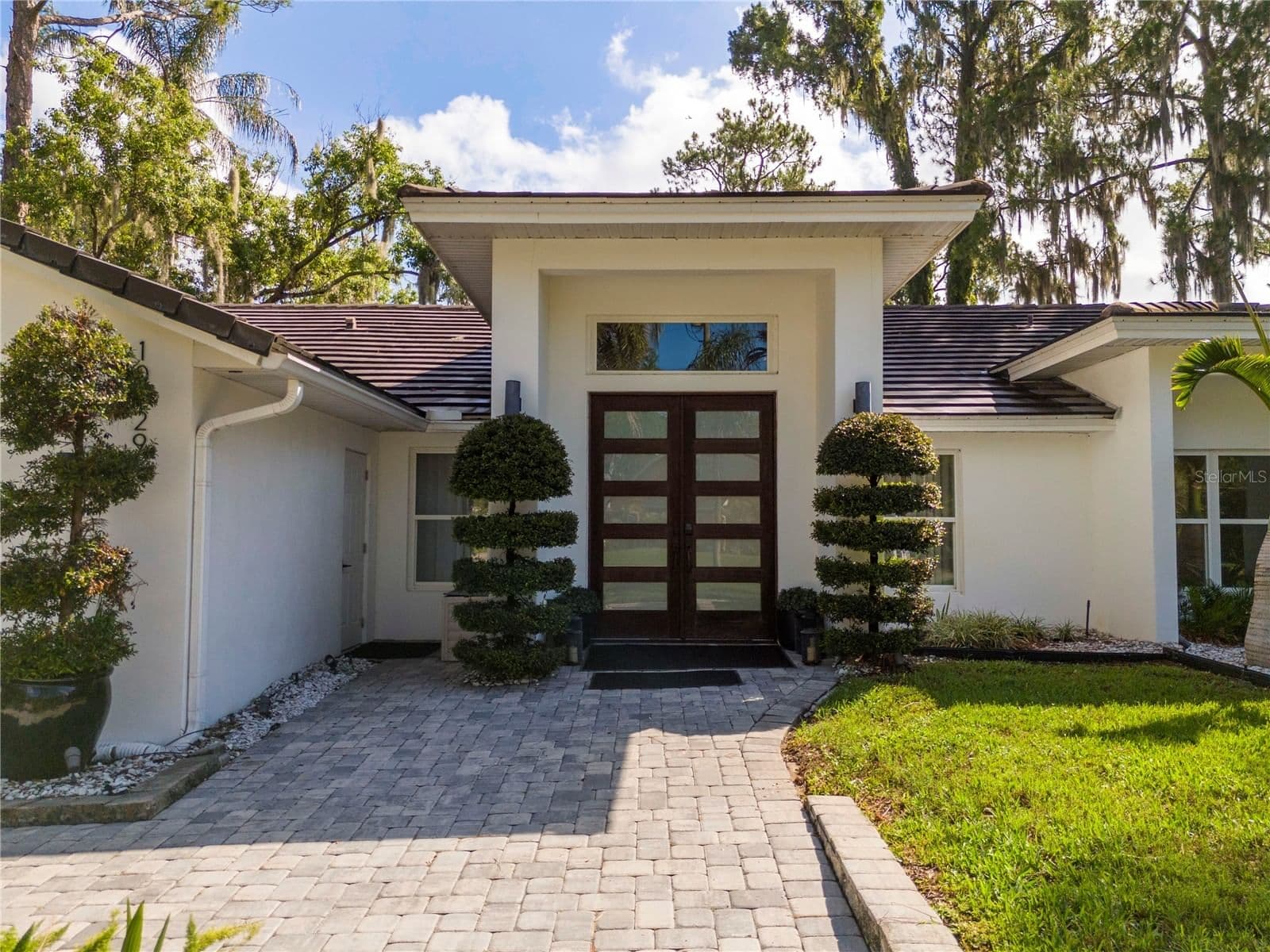 10129 LONE TREE 4