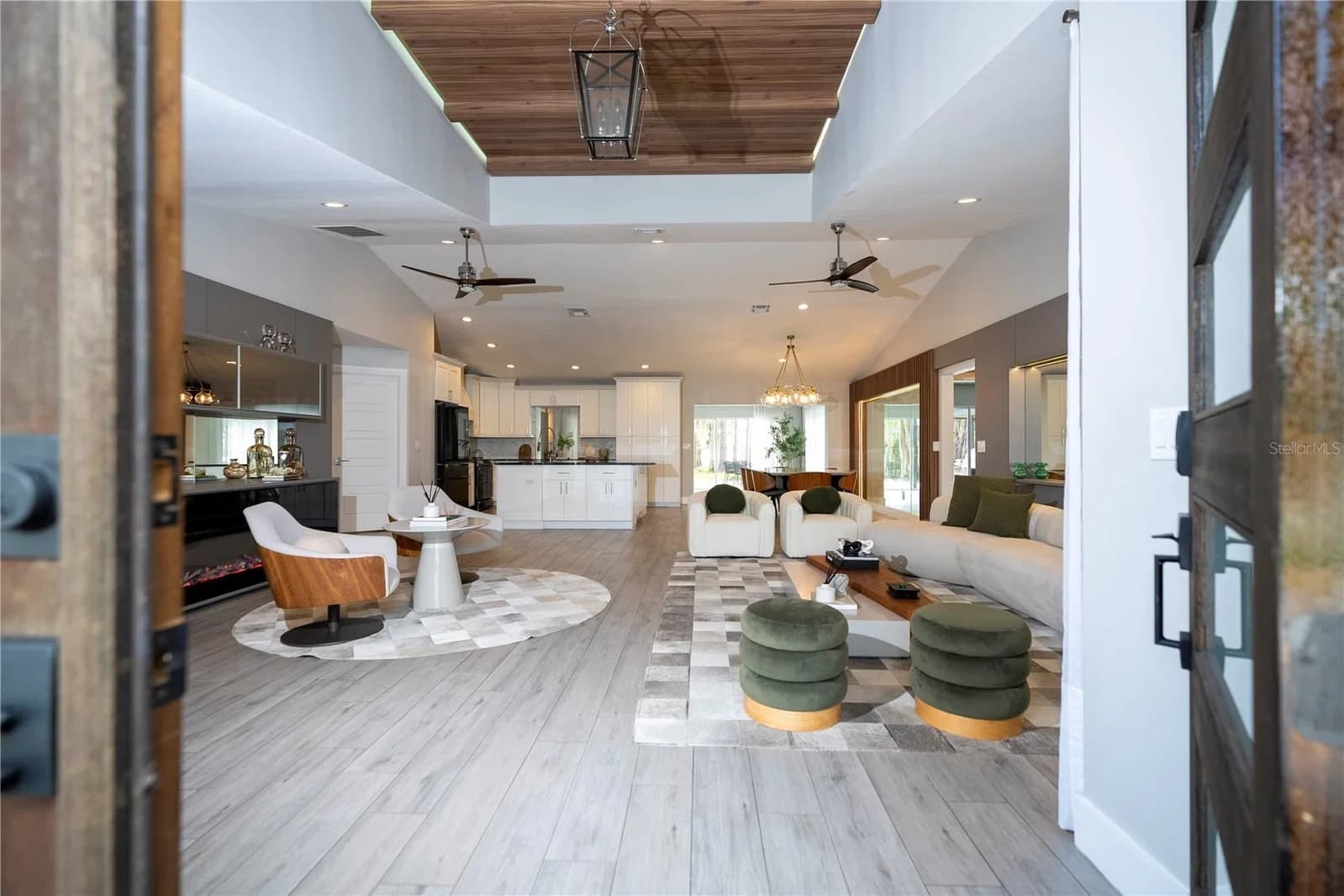 10129 LONE TREE 5