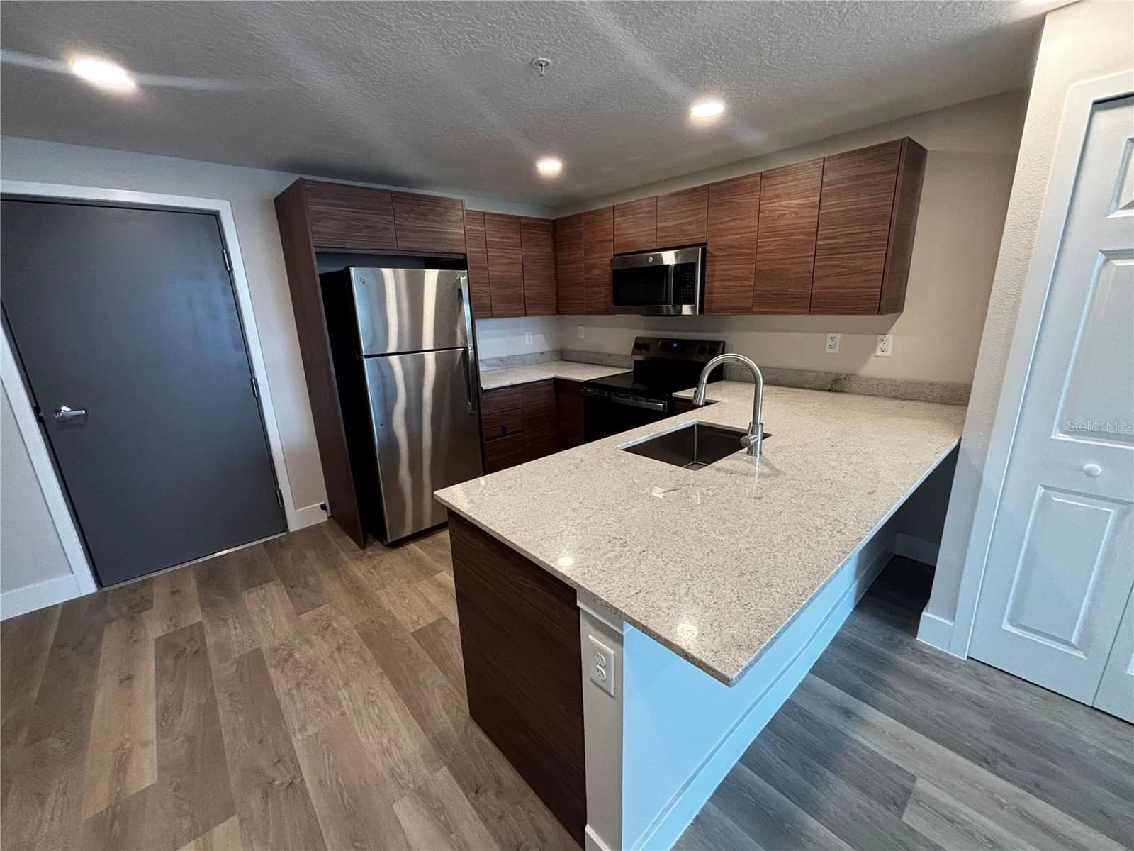 4424 TEXAS, Orlando, FL 32839 2