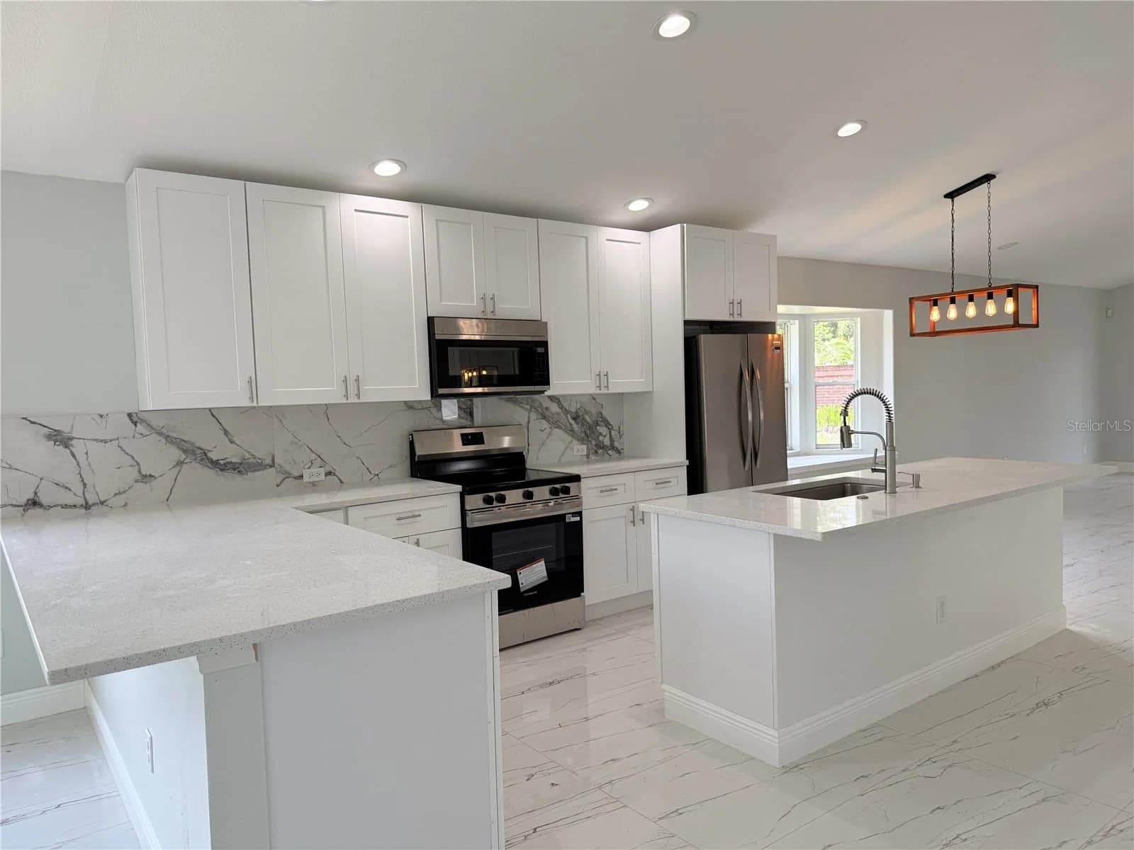 9067 HASTINGS BEACH 5