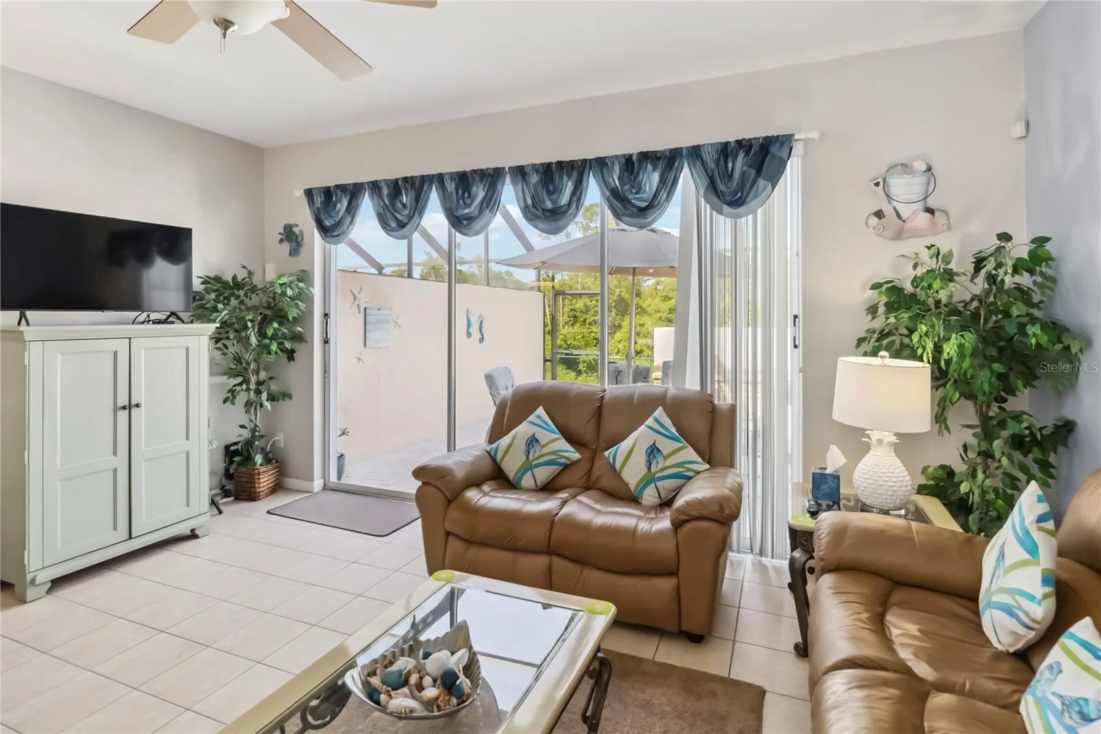 2382 SILVER PALM 5