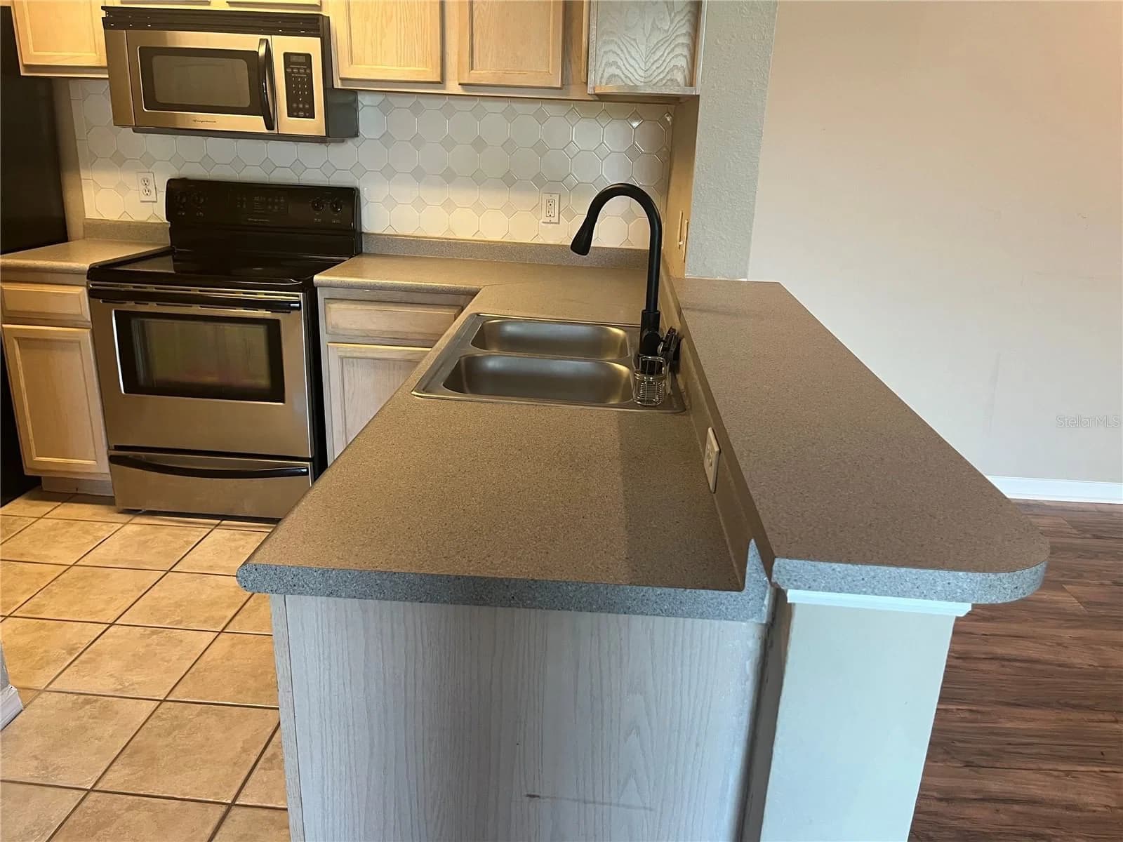 7511 SEURAT, Orlando, FL 32819 3