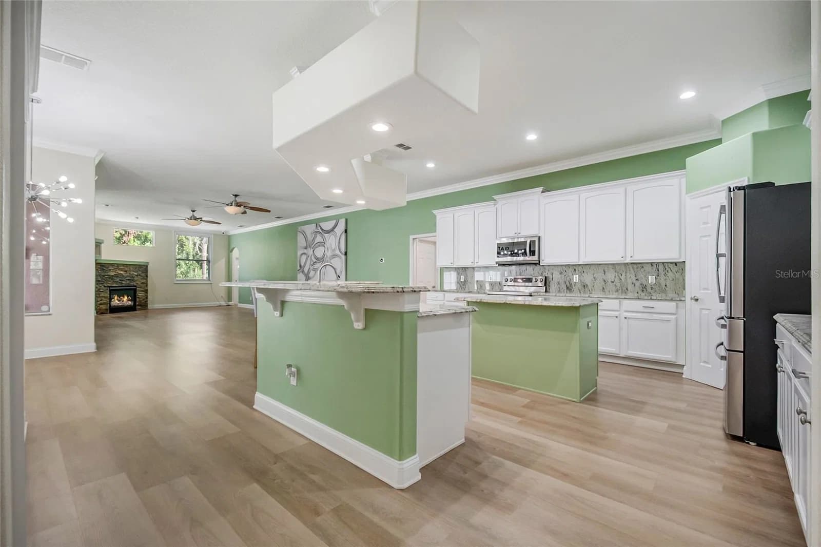 8615 WARWICK SHORE 4