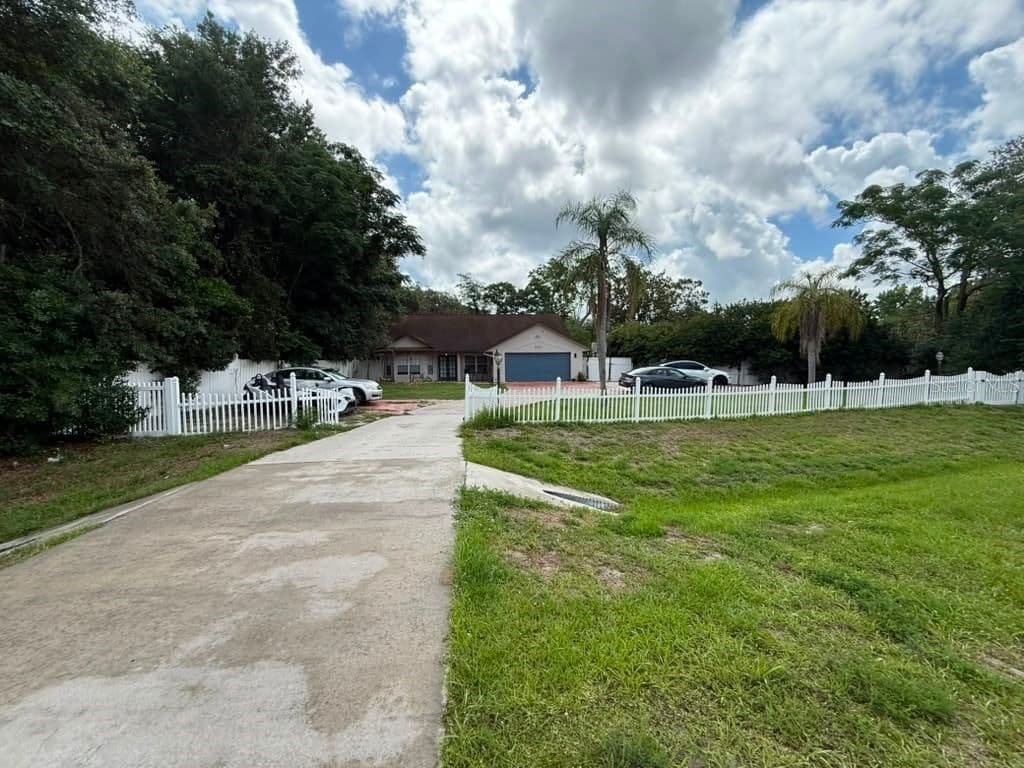 601 DEAN, Orlando, FL 32825 3