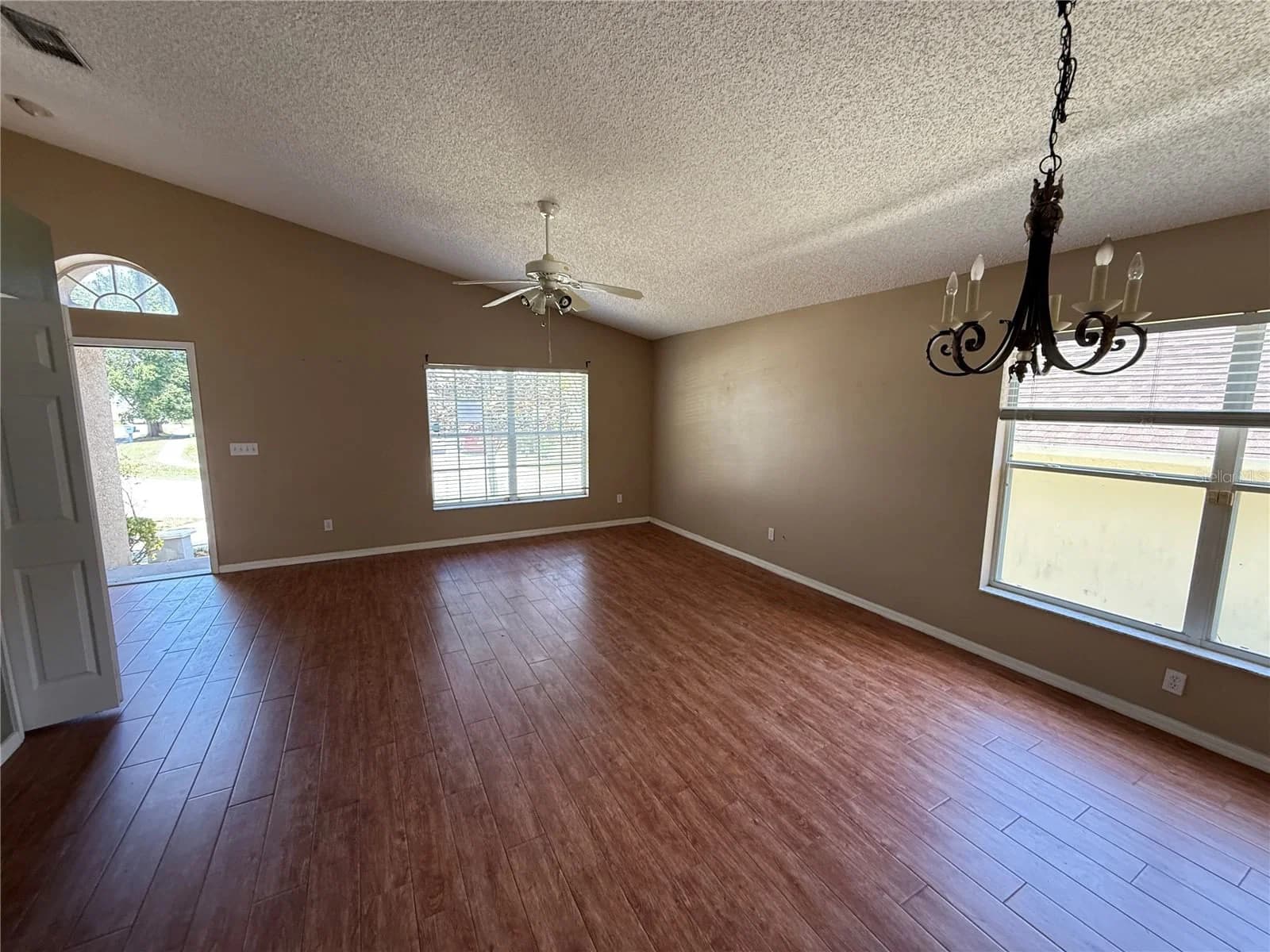 10536 RODONDO, Orlando, FL 32817 3