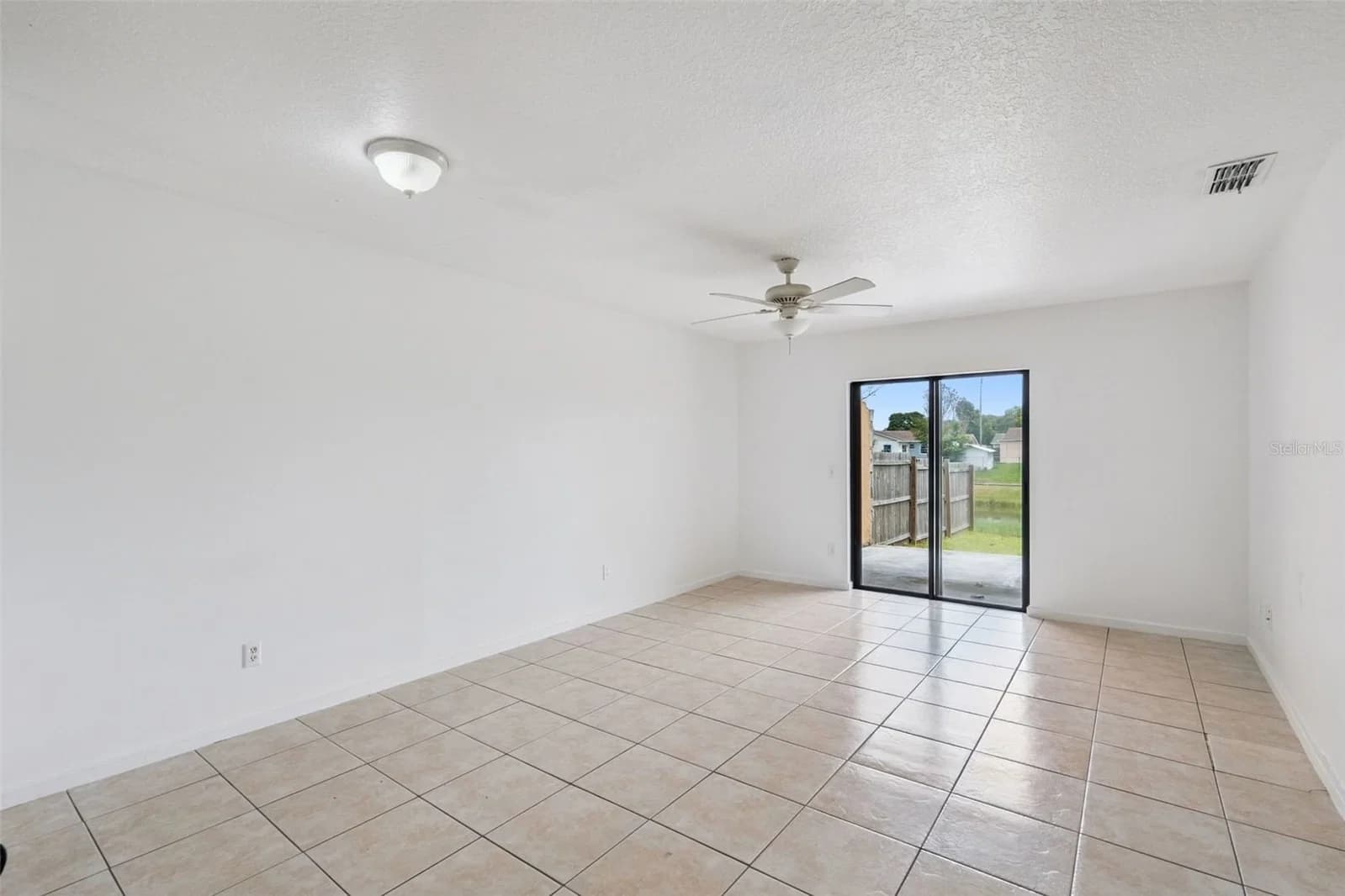 6835 LONGMEADE 5