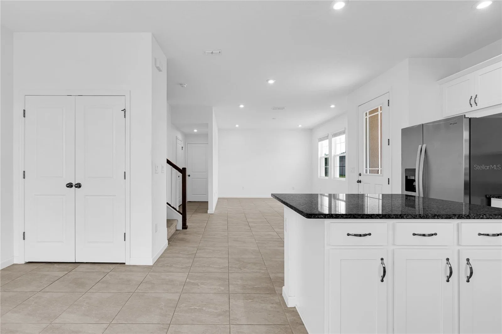 1100 LAKESHORE BREEZE 5