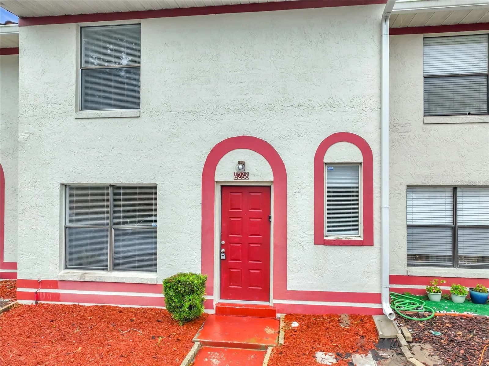 6266 YORKTOWN 4