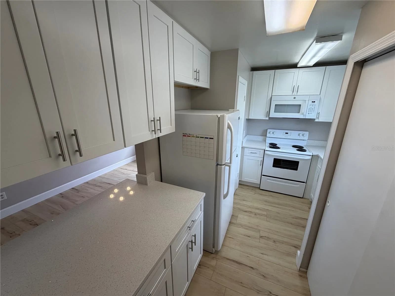 4160 PERSHING POINTE 5