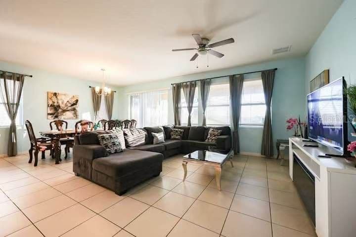 6078 BROAD OAK 2