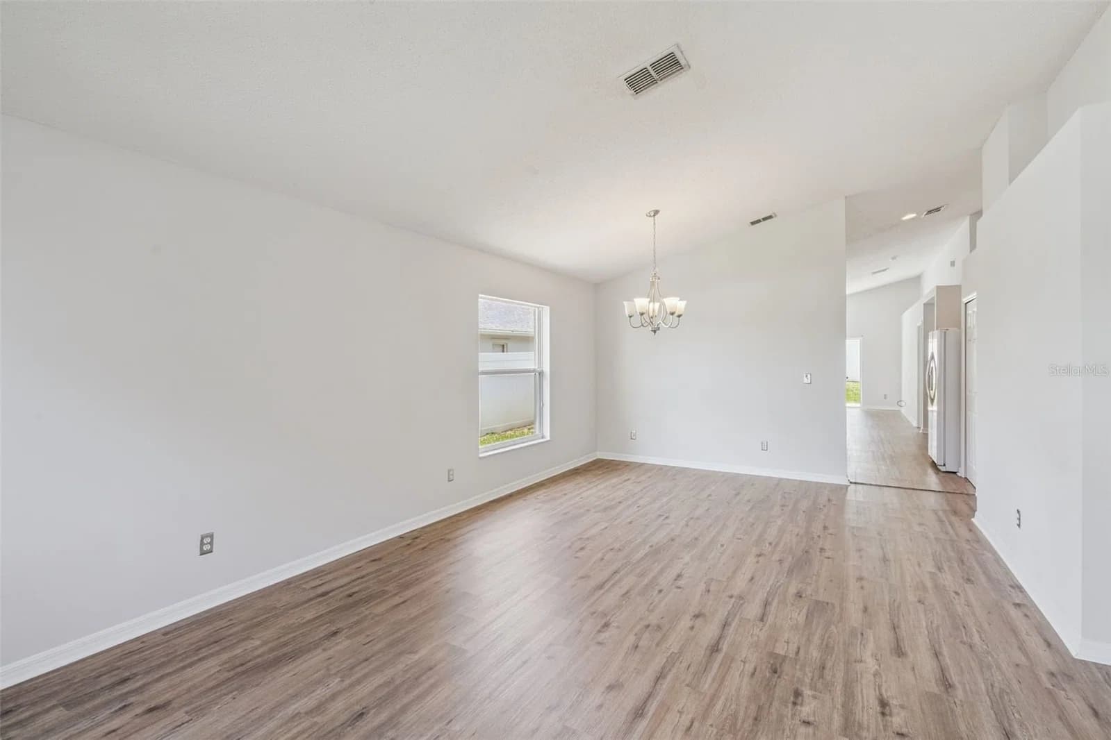622 DELANCEY 3