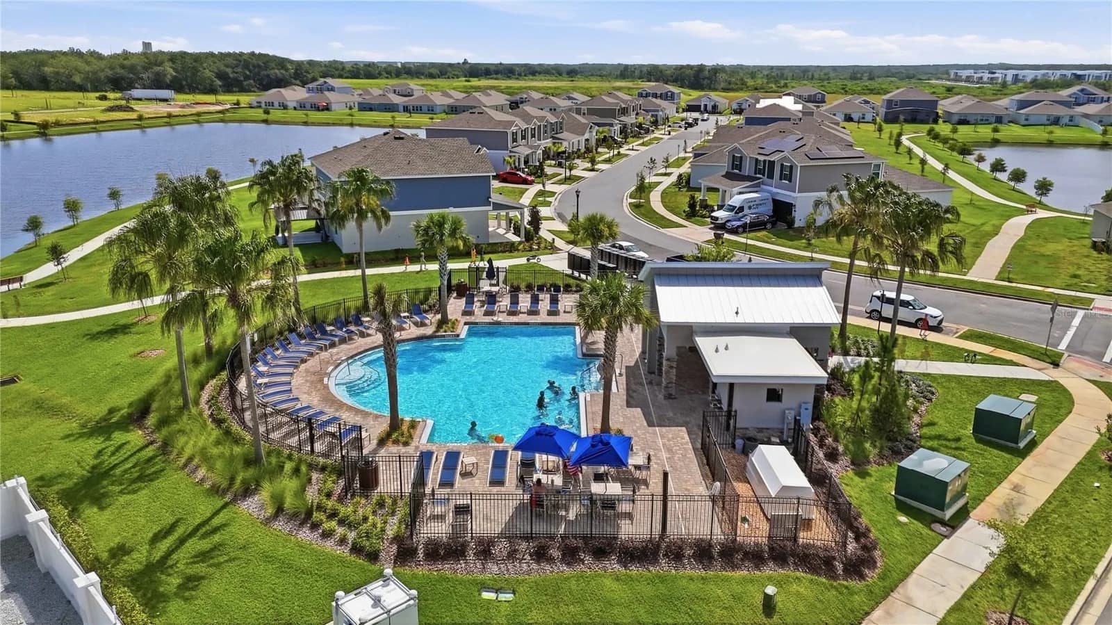 1373 BRENTWOOD DR 2