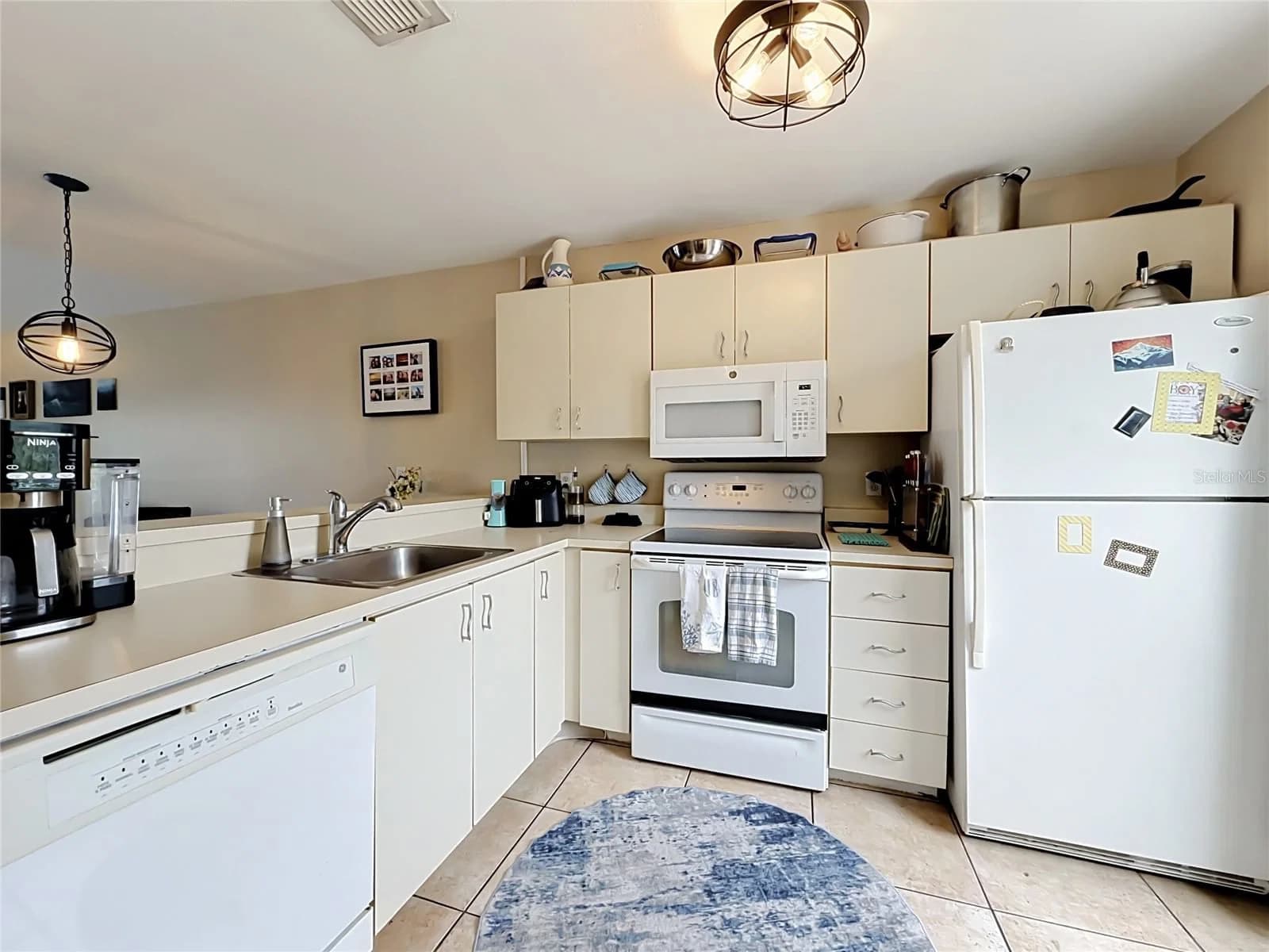 2504 WOODGATE 4