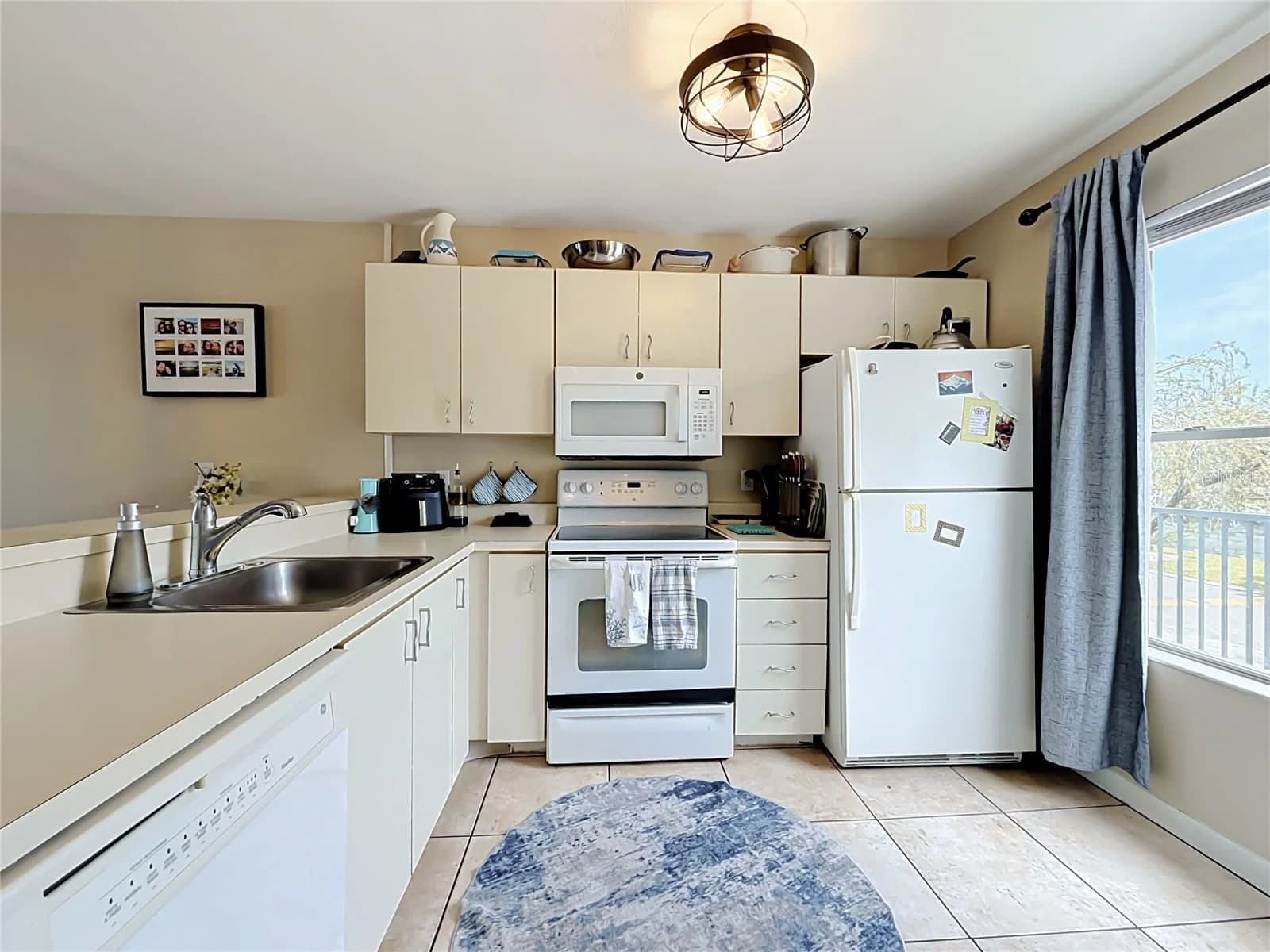 2504 WOODGATE 5