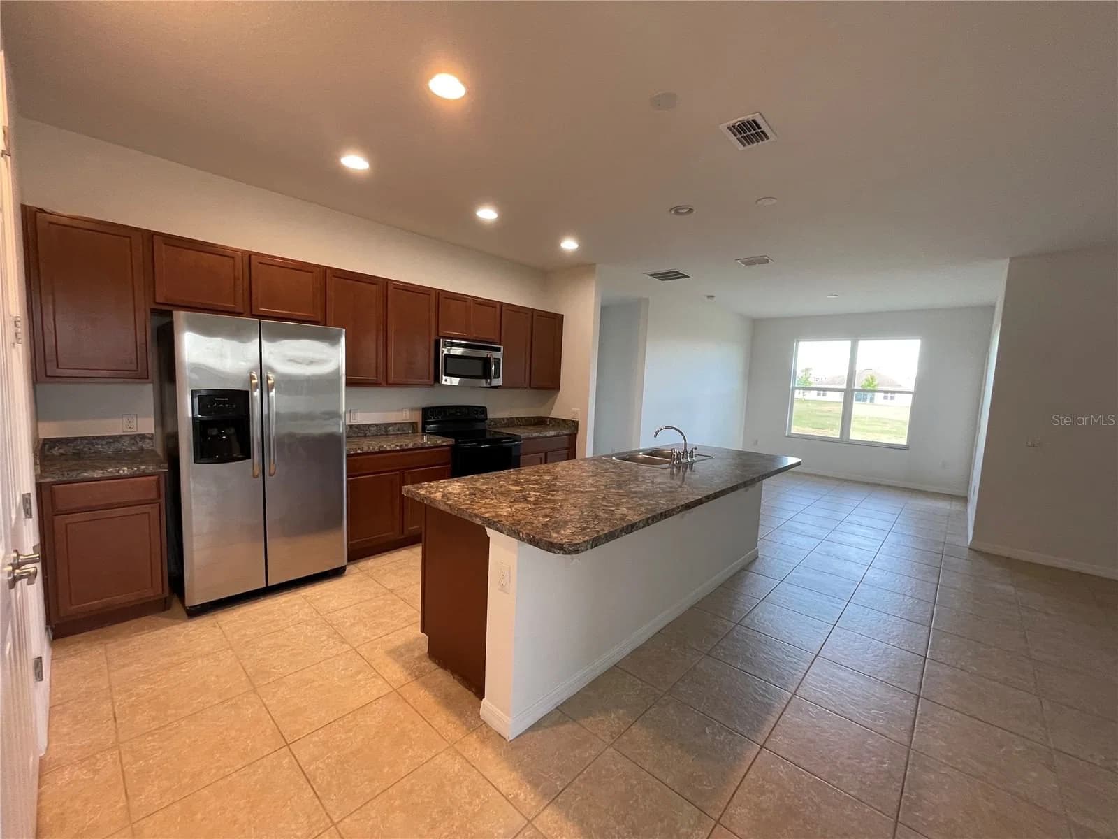 2269 WAUKEGAN 5
