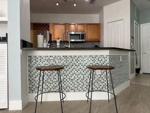 6159 METROWEST 5