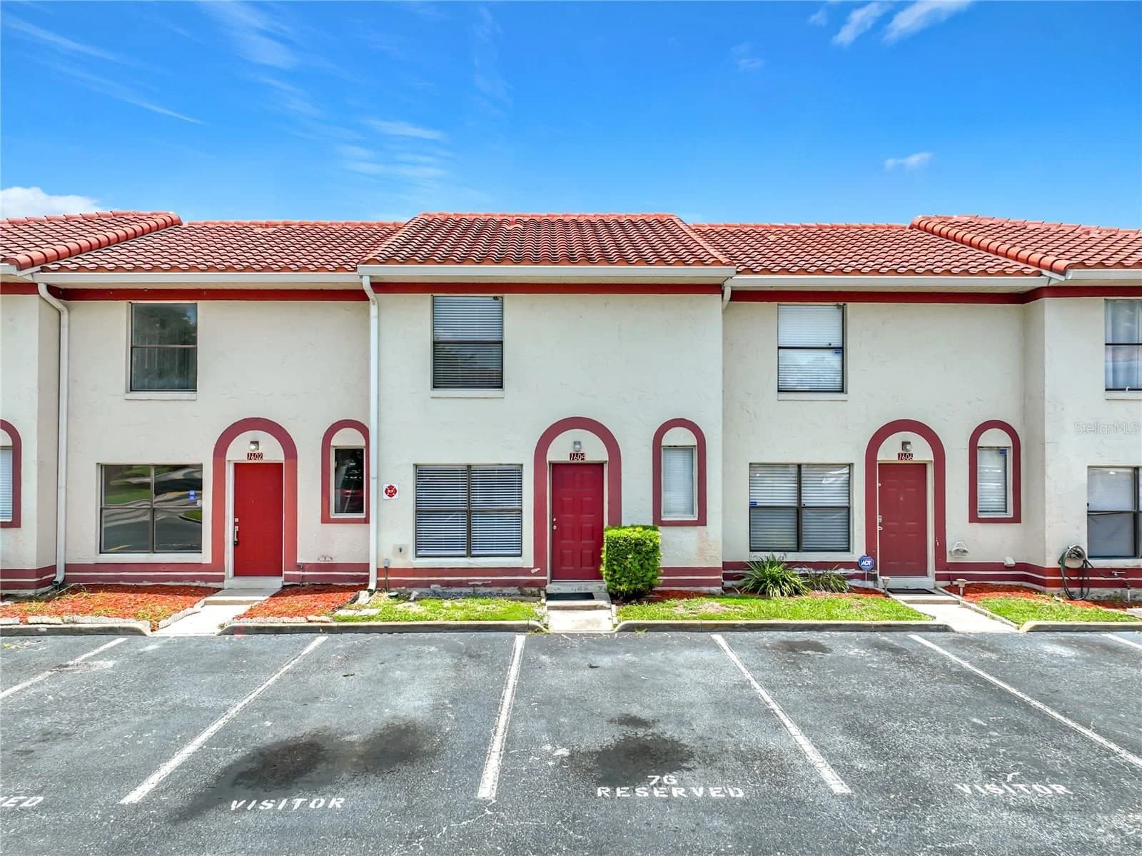 1604 LITTLE FALLS, Orlando, FL 32807 2