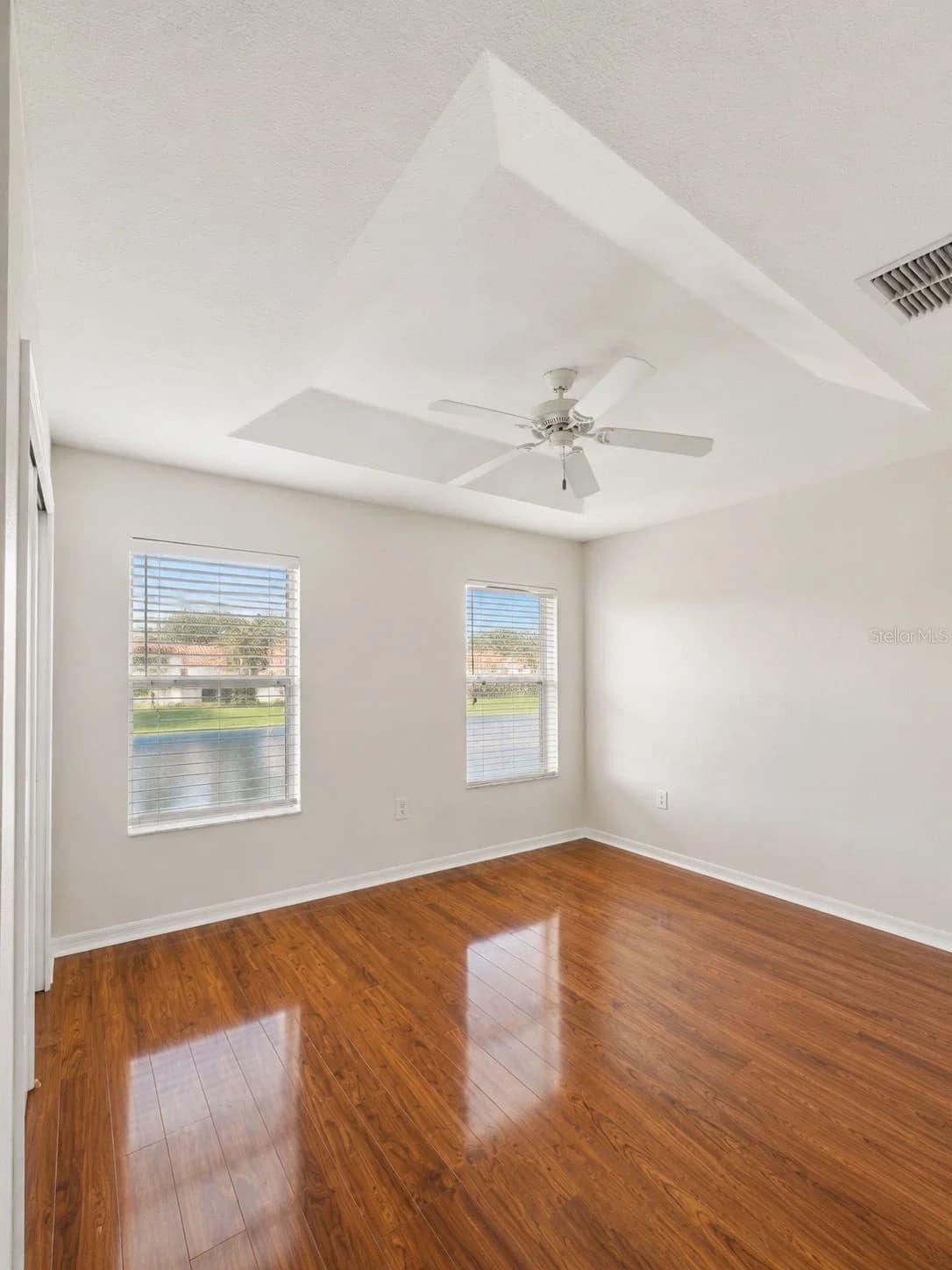 5269 PARADISE CAY 2