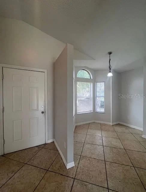 9618 RIVERS BEND 5