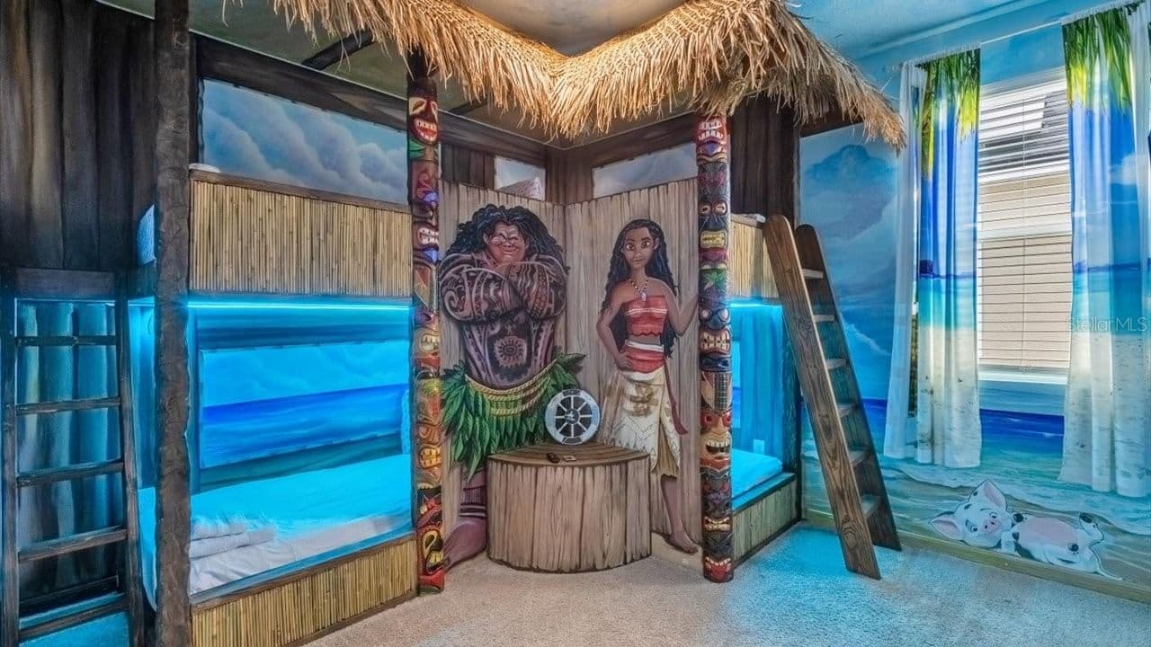 2089 TROPICAL PALMS 5